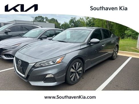 Used 2022 Nissan Altima 2.5 SV FWD image 1