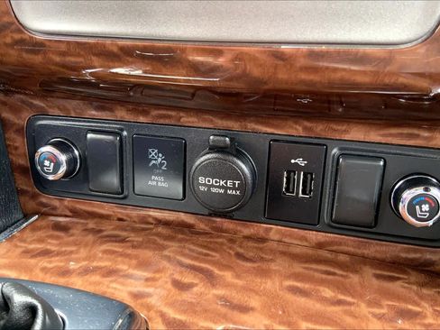 Used 2019 Nissan Armada Platinum w/ Captain's Chairs Package AWD/4WD image 34
