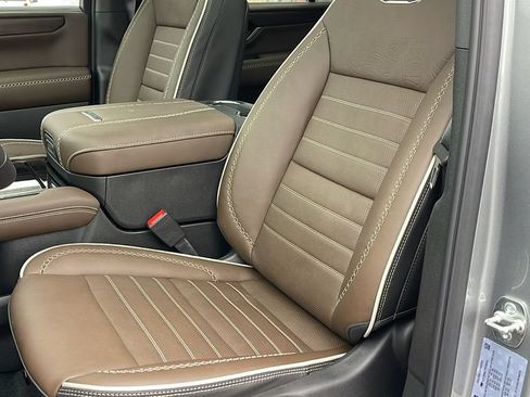 New 2026 GMC Yukon XL Denali Ultimate AWD/4WD image 13