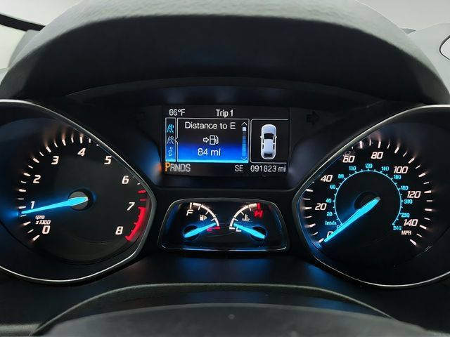 Used 2016 Ford Escape SE w/ Equipment Group 201A FWD image 12