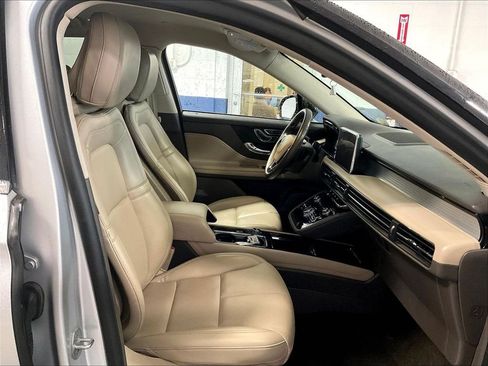 Used 2020 Lincoln Corsair AWD w/ Equipment Group 101A image 11
