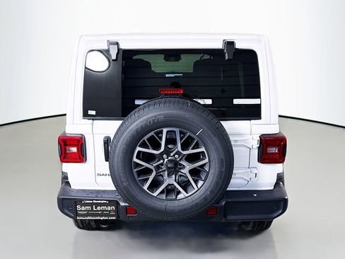 New 2026 Jeep Wrangler Unlimited Sahara AWD/4WD image 6