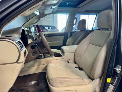 Used 2017 Lexus GX 460 image 10