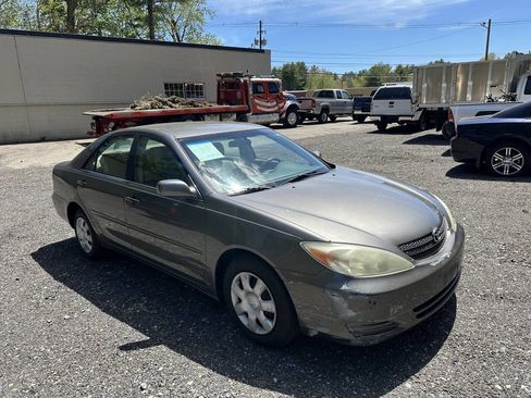 Used 2004 Toyota Camry LE FWD image 20