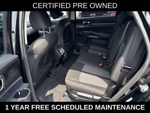 Used 2023 Kia Sorento LX FWD image 16