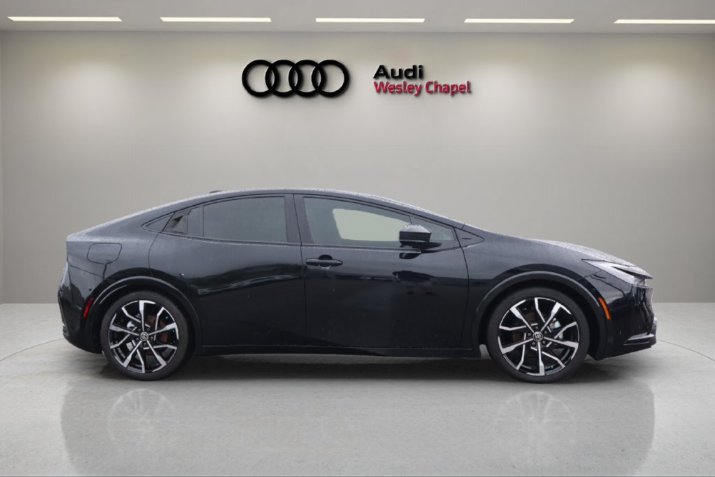 Used 2026 Toyota Prius Plug-In Hybrid w/ Limited Premium Package FWD image 6