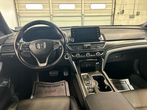 Used 2022 Honda Accord Sport image 4