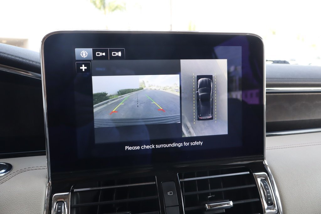 Used 2018 Lincoln Navigator L Select RWD image 26