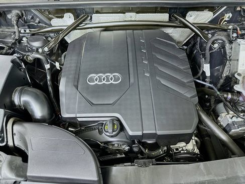 Used 2023 Audi Q5 2.0T Premium w/ Convenience Package AWD/4WD image 9