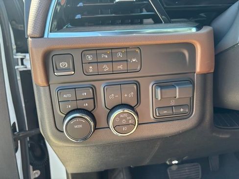 New 2026 Chevrolet Tahoe High Country AWD/4WD image 23