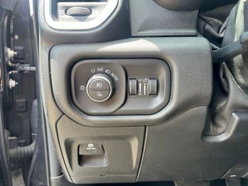 Used 2019 RAM 1500 Big Horn AWD/4WD image 14