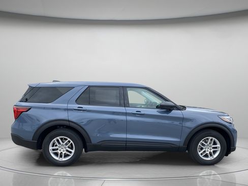 New 2026 Ford Explorer Active image 2