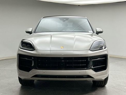 Used 2025 Porsche Cayenne S AWD/4WD image 16