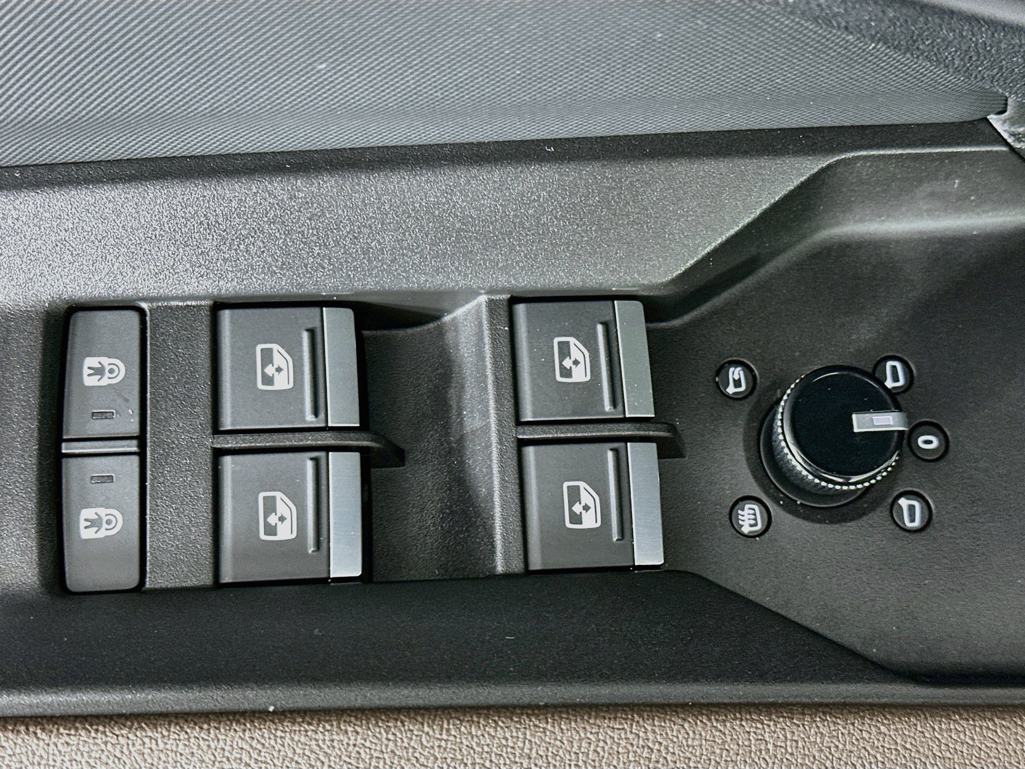 Used 2024 Audi Q4 e-tron Premium Plus AWD/4WD image 15