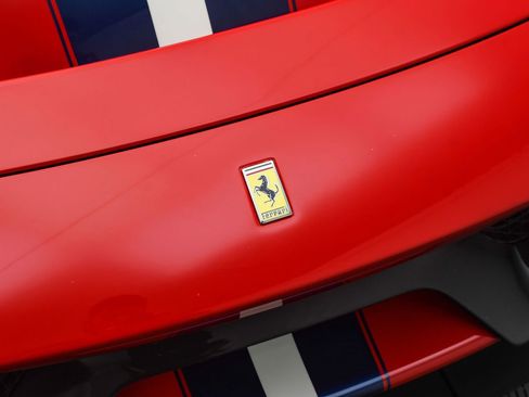 Used 2020 Ferrari 488 Pista Coupe RWD image 29