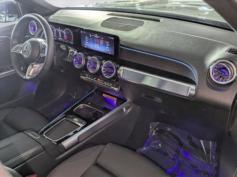 Certified 2025 Mercedes-Benz GLB 250 image 21