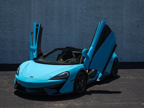 Used 2019 McLaren 570S Spider RWD image 1