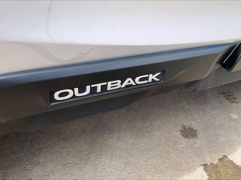 Used 2023 Subaru Outback Premium image 10