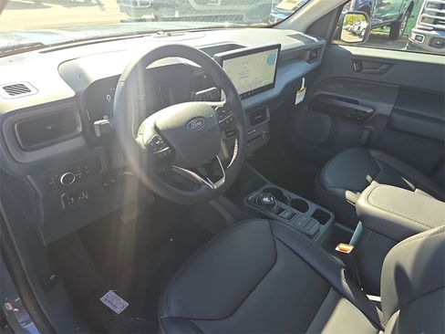New 2025 Ford Maverick Lariat w/ Black Appearance Package image 18