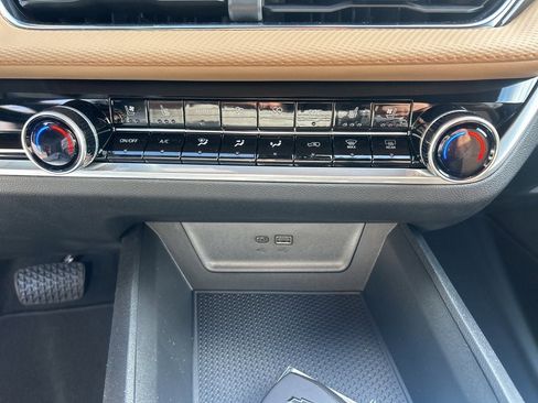 New 2026 Chevrolet Equinox ACTIV w/ Convenience Package III image 15