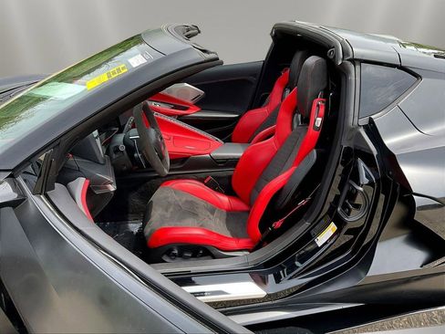 Used 2022 Chevrolet Corvette Stingray Preferred Cpe w/ Z51 Performance Package RWD image 20