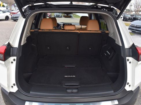 Certified 2023 Nissan Rogue Platinum w/ Platinum Premium Package image 48