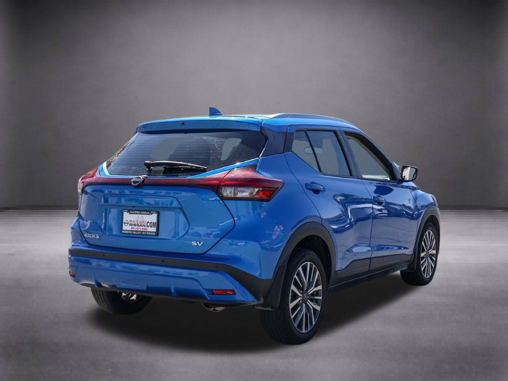 Used 2024 Nissan Kicks SV FWD image 4