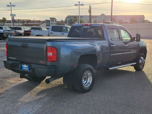 Used 2011 GMC Sierra 3500 Denali image 5