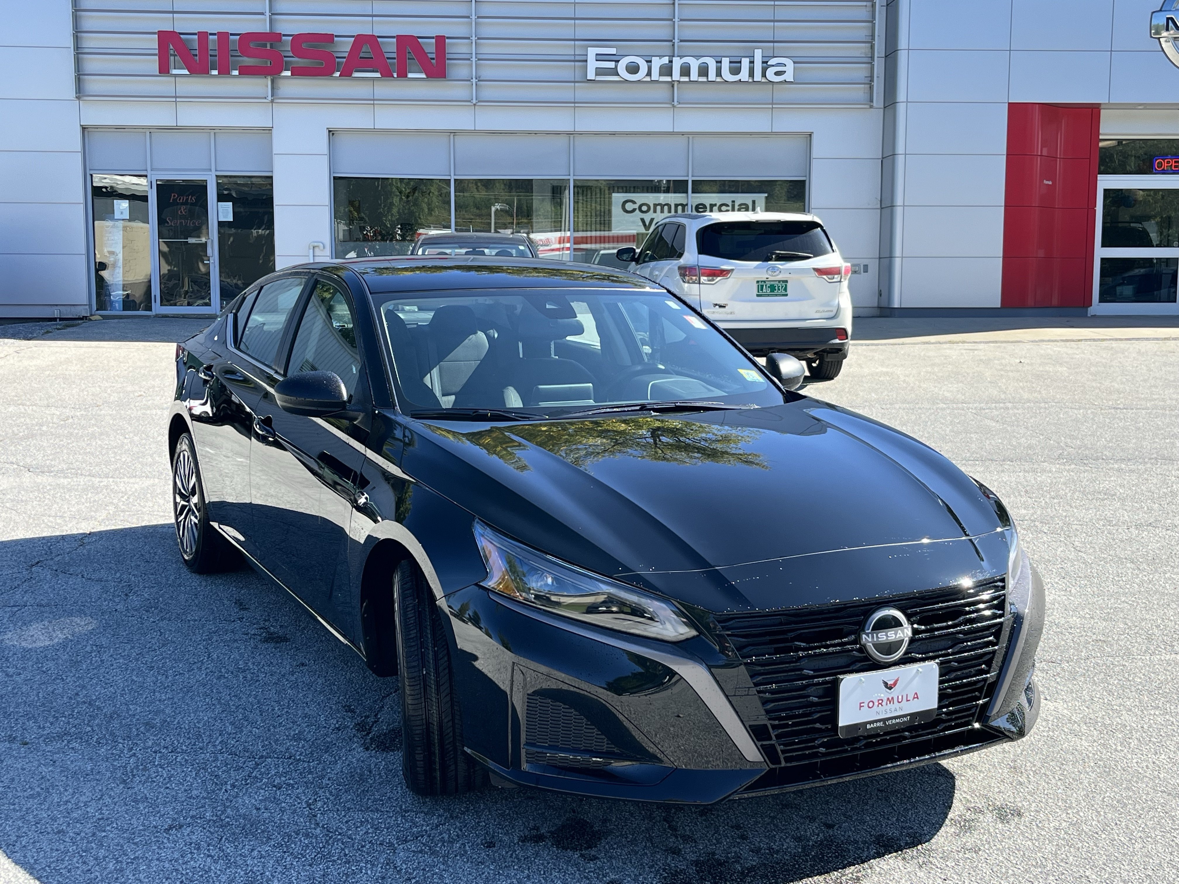 New 2026 Nissan Altima 2.5 SV AWD/4WD image 1