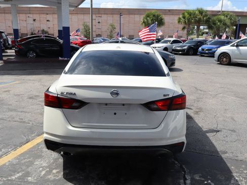 Used 2020 Nissan Altima 2.5 SR FWD image 4