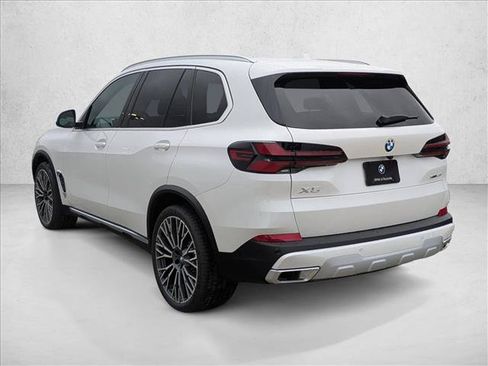 Used 2026 BMW X5 xDrive40i AWD/4WD image 9