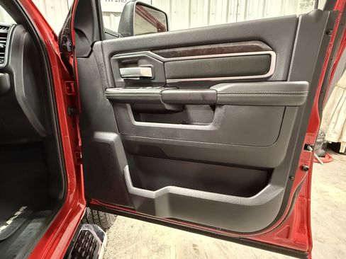 Used 2024 RAM 2500 Big Horn w/ Bed Utility Group image 10