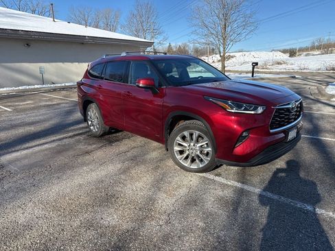 Used 2022 Toyota Highlander Limited image 14