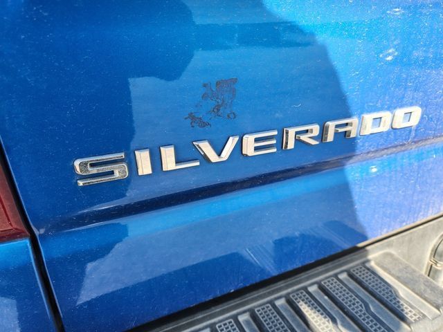 Used 2023 Chevrolet Silverado 1500 Custom w/ LPO, Dark Essentials Package RWD image 8