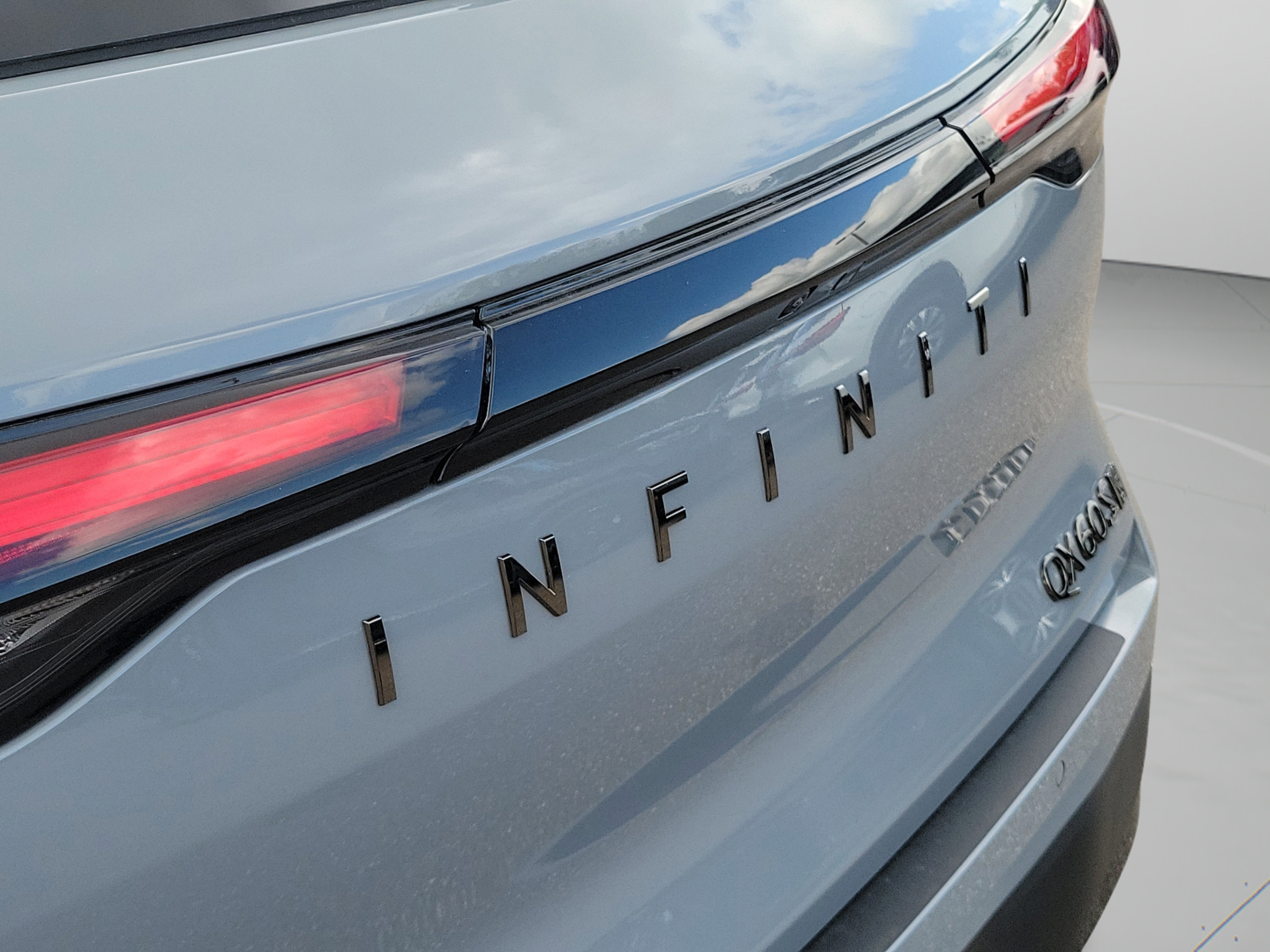 New 2026 INFINITI QX60 Sport w/ Dark Cargo Package AWD/4WD image 11