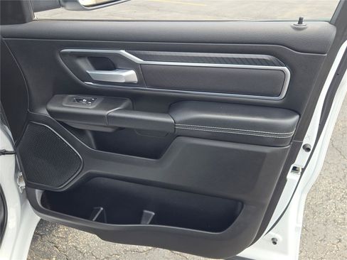 Used 2025 RAM 1500 Big Horn AWD/4WD image 16