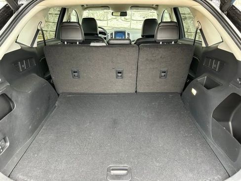 Used 2024 Ford Edge SEL w/ Convenience Package image 11