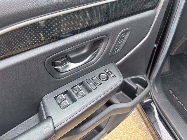 Certified 2025 Honda Pilot Black Edition image 24
