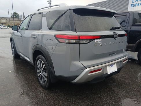 Used 2022 Nissan Pathfinder Platinum w/ Cargo Package image 7