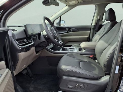 New 2026 Kia Carnival image 16