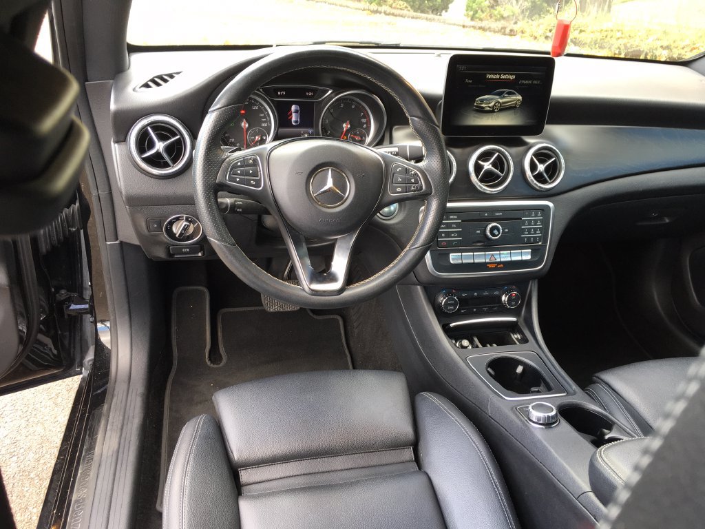 Used 2018 Mercedes-Benz CLA 250 4MATIC image 22
