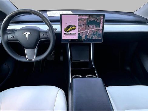 Used 2021 Tesla Model Y Long Range AWD/4WD image 15
