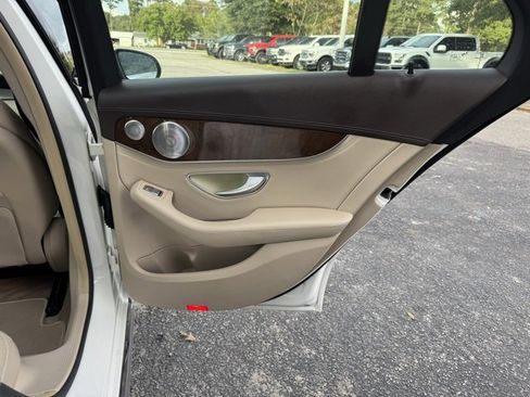 Used 2015 Mercedes-Benz C 300 4MATIC Sedan image 12
