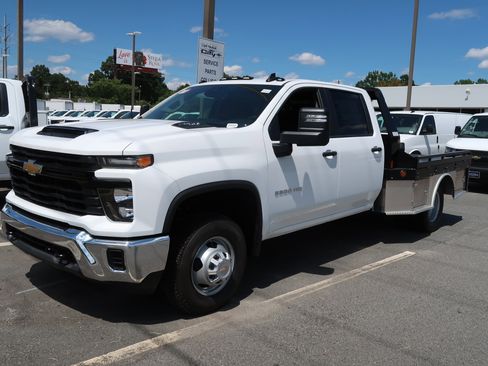 New 2025 Chevrolet Silverado 3500 W/T w/ WT Convenience Package image 3