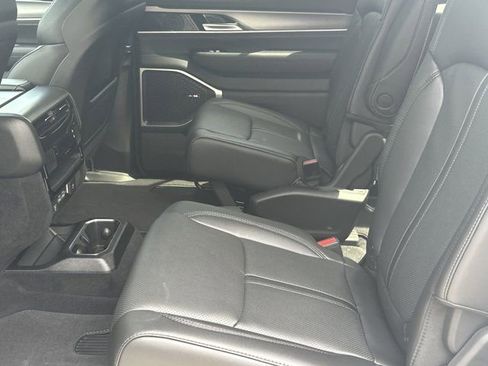 New 2026 Jeep Grand Wagoneer 4WD image 19