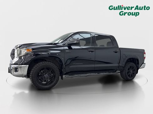 Used 2018 Toyota Tundra SR5 w/ SR5 Upgrade Package AWD/4WD image 2