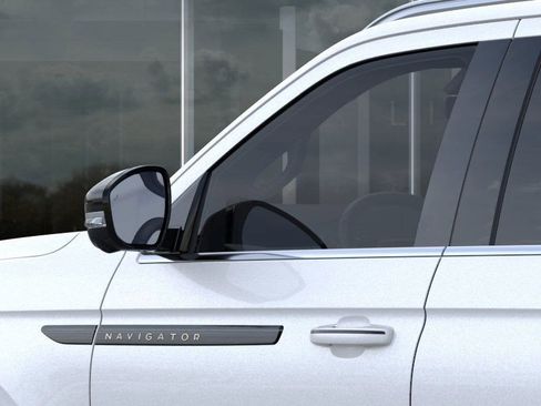 New 2025 Lincoln Navigator L Black Label image 20