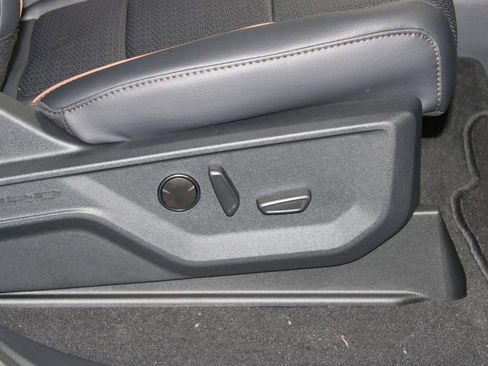 New 2026 Ford F250 Lariat w/ Black Appearance Package image 29