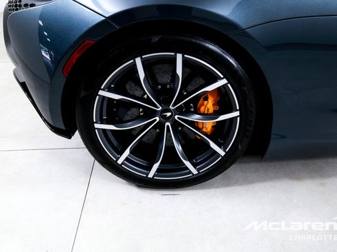 Used 2023 McLaren Artura RWD image 23