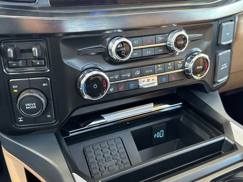 New 2025 Ford F250 Lariat w/ Lariat Ultimate Package image 19